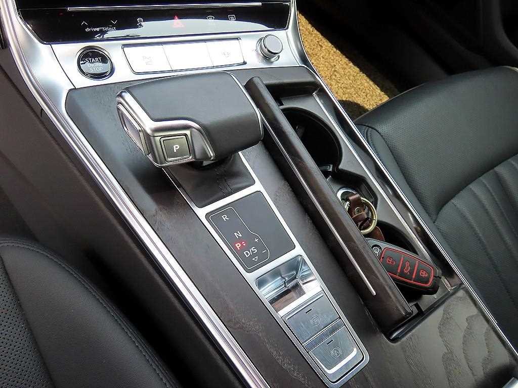아우디 A6 A6 (C8) 45 TFSI 콰트로 프리미엄 이미지 11