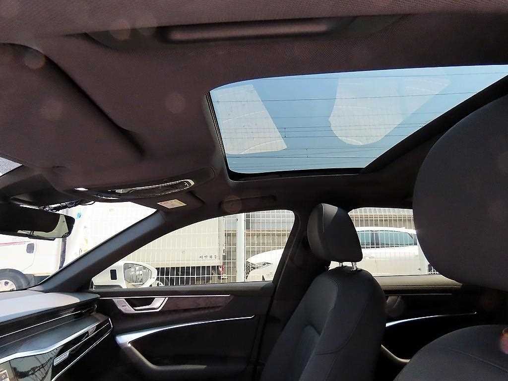 아우디 A6 A6 (C8) 45 TFSI 콰트로 프리미엄 이미지 17