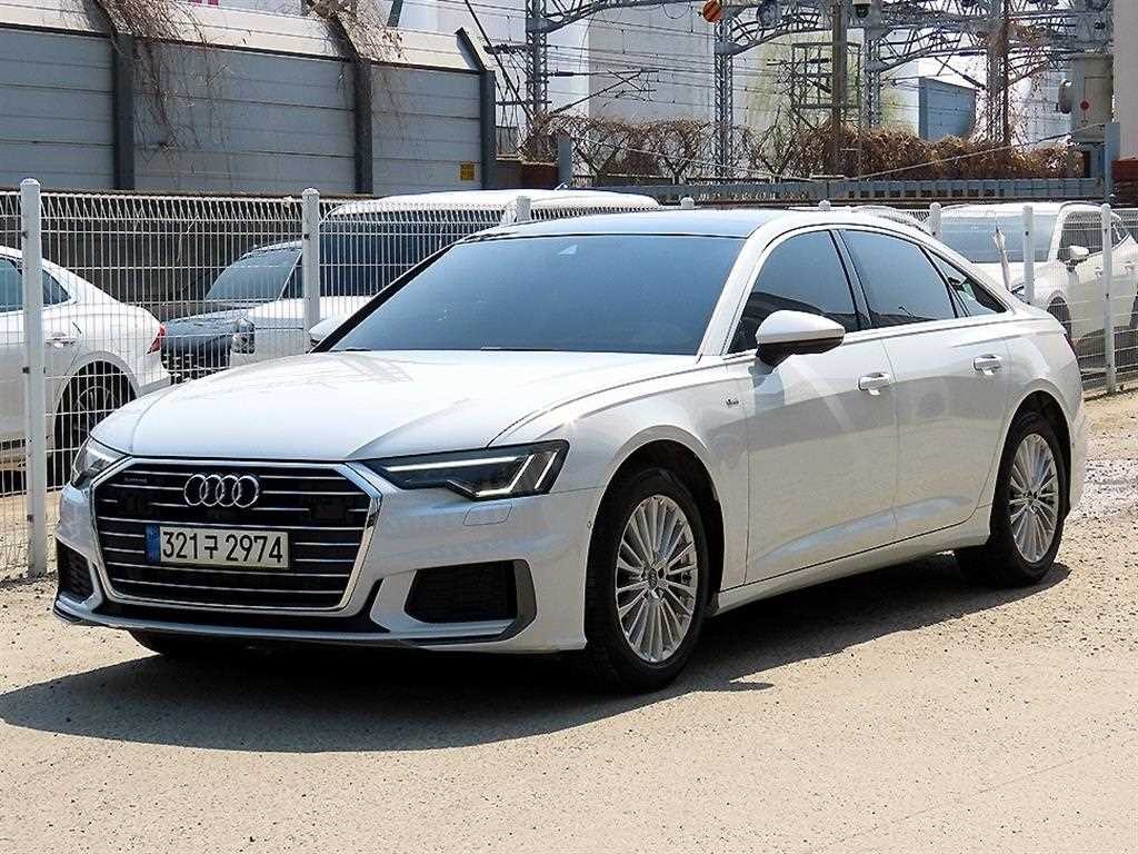 아우디 A6 A6 (C8) 45 TFSI 콰트로 프리미엄 이미지 2