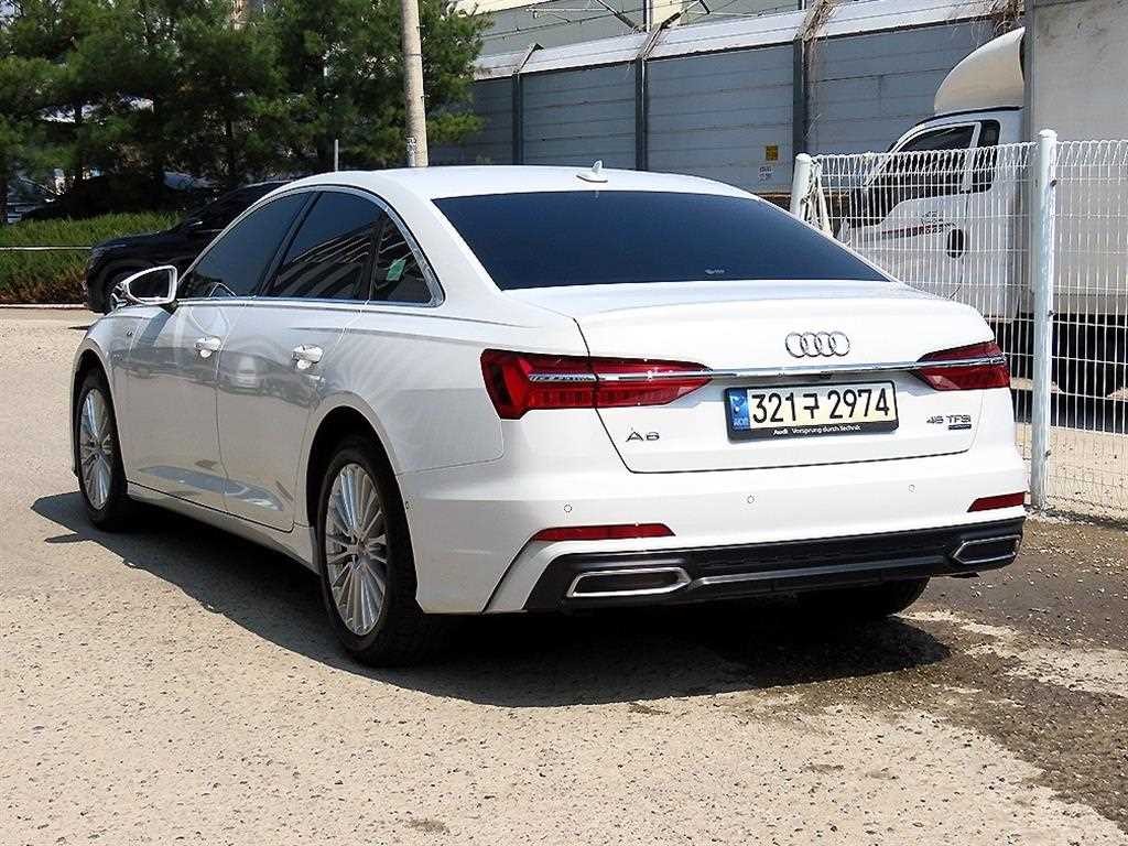아우디 A6 A6 (C8) 45 TFSI 콰트로 프리미엄 이미지 3
