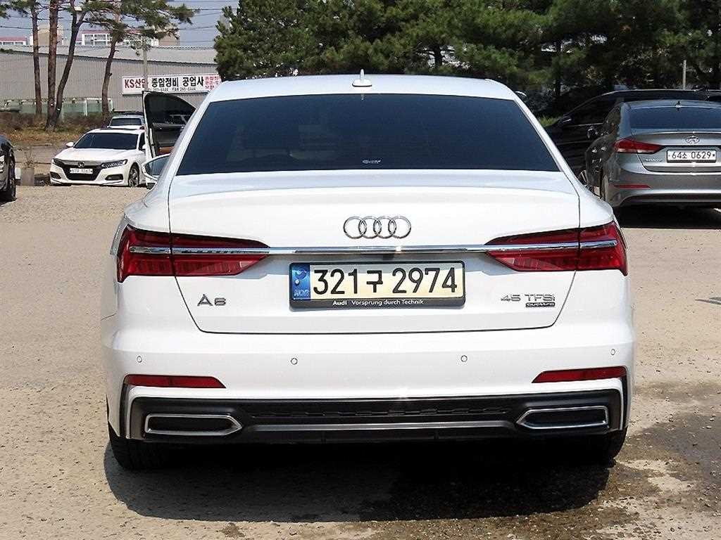 아우디 A6 A6 (C8) 45 TFSI 콰트로 프리미엄 이미지 4