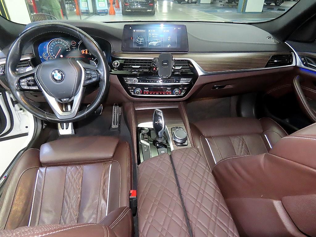 BMW 5시리즈 5시리즈 (G30) 530i M 스포츠 플러스 이미지 10