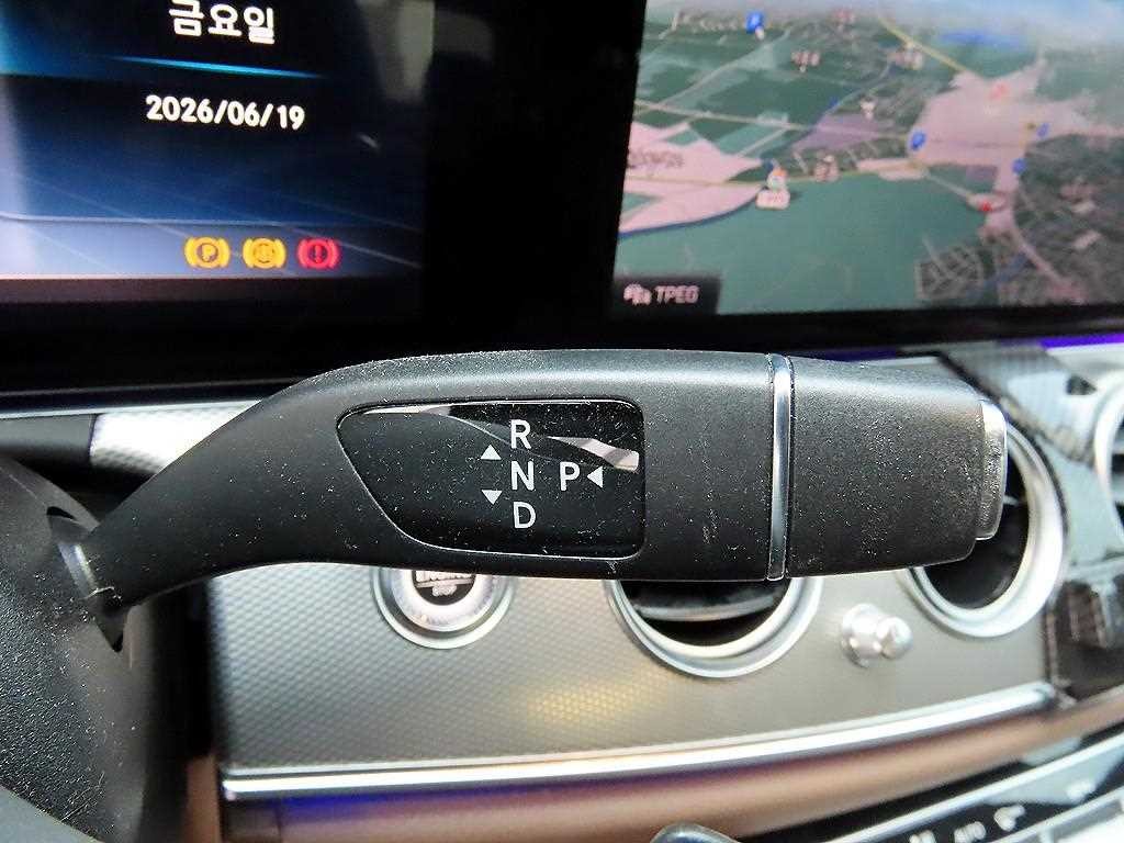 벤츠 E 클래스 E-클래스 W213 E300 AMG LINE 이미지 11