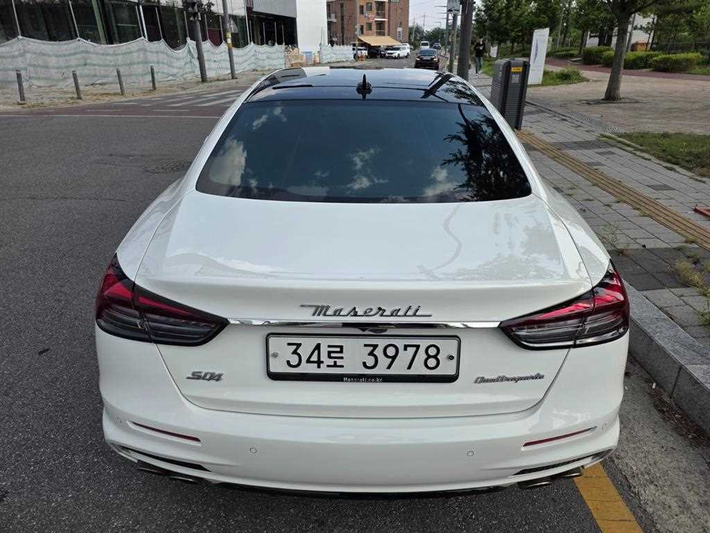 마세라티 콰트로포르테 3.0 V6 그란루쏘 이미지 4