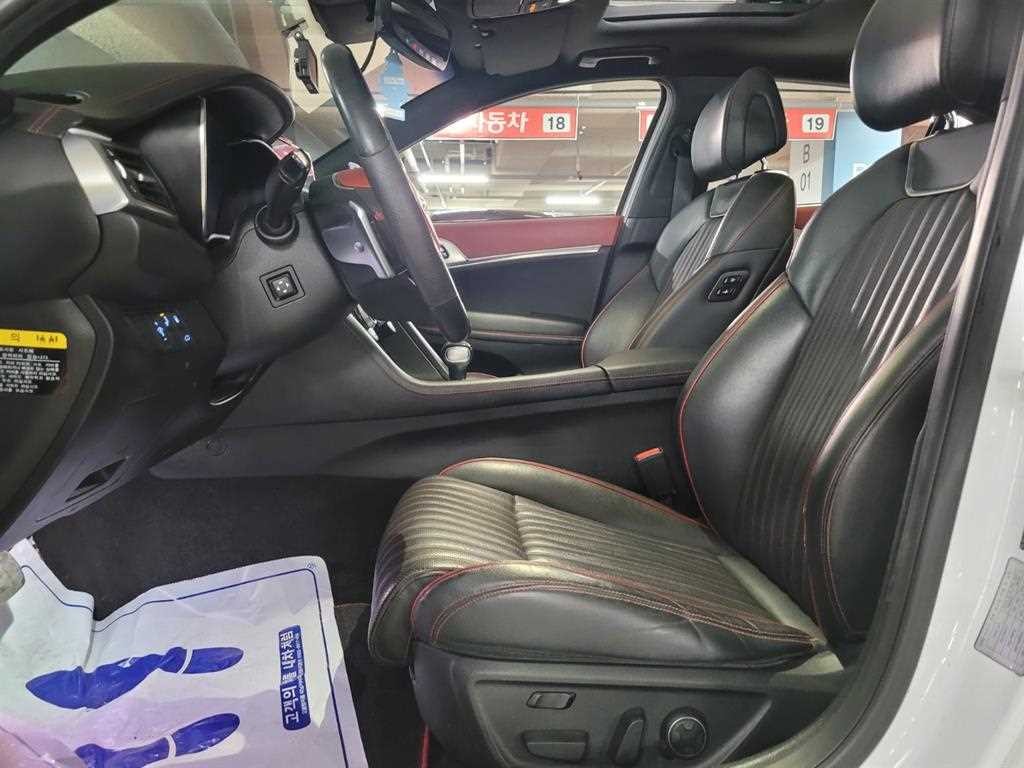 제네시스 G70 2.0T 스포츠 패키지 이미지 7