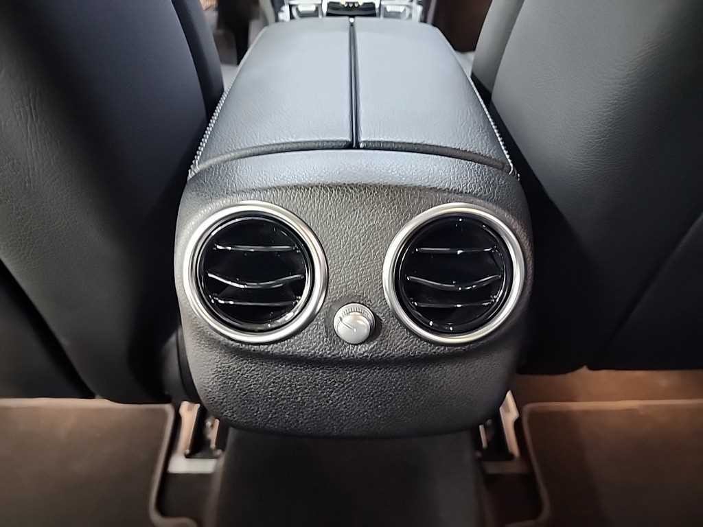 벤츠 C 클래스 C클래스 W205 C200 아방가르드 이미지 14