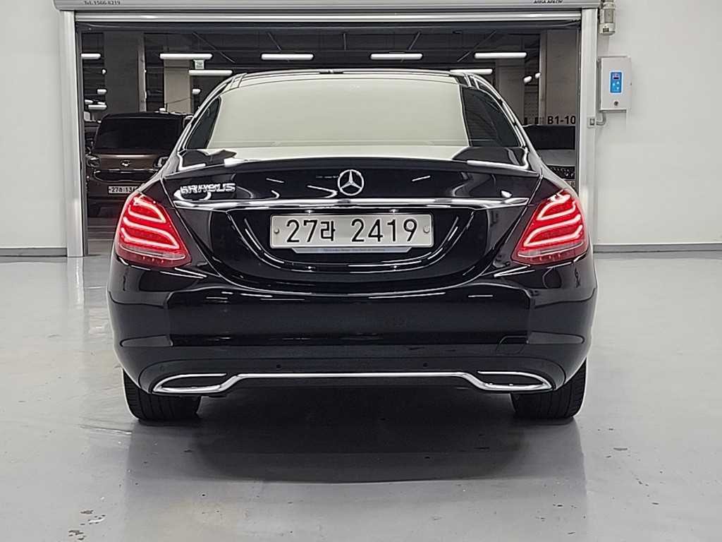 벤츠 C 클래스 C클래스 W205 C200 아방가르드 이미지 4