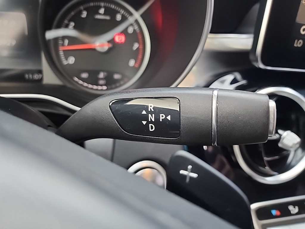 벤츠 C 클래스 C클래스 W205 C200 아방가르드 이미지 9