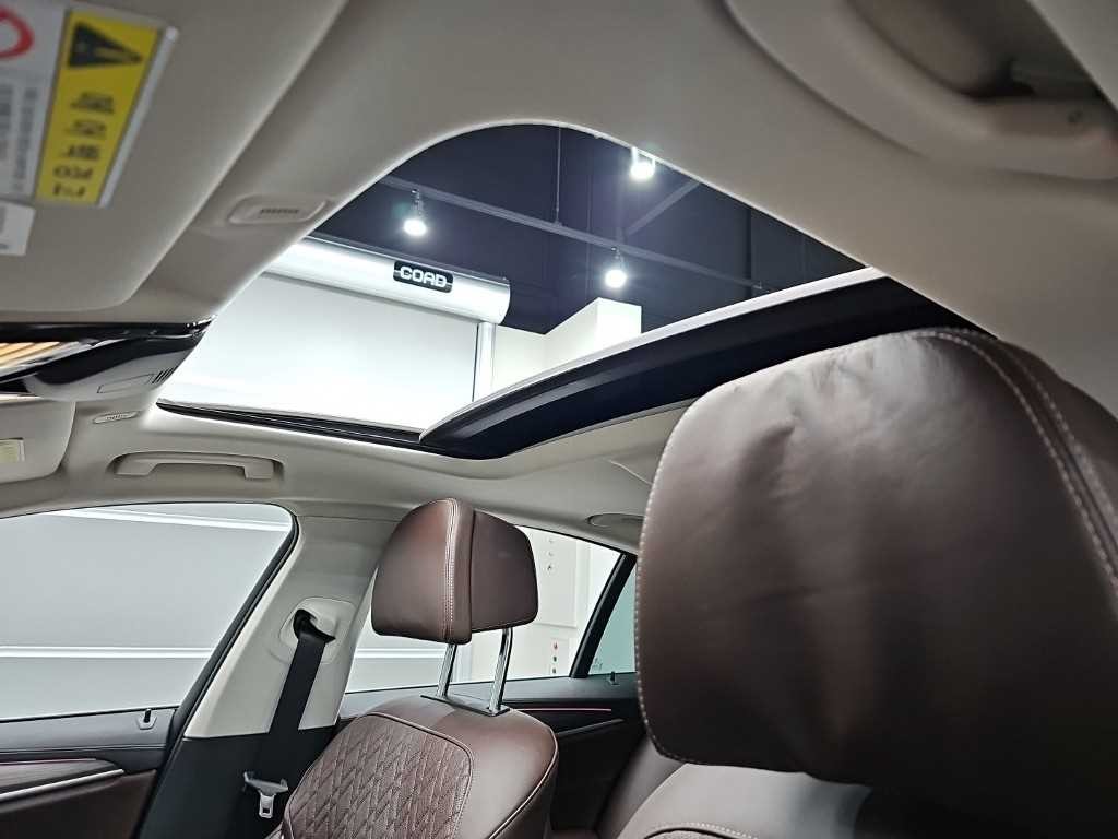 BMW 5시리즈 5시리즈 (G30) 520d xDrive 럭셔리 플러스 이미지 14