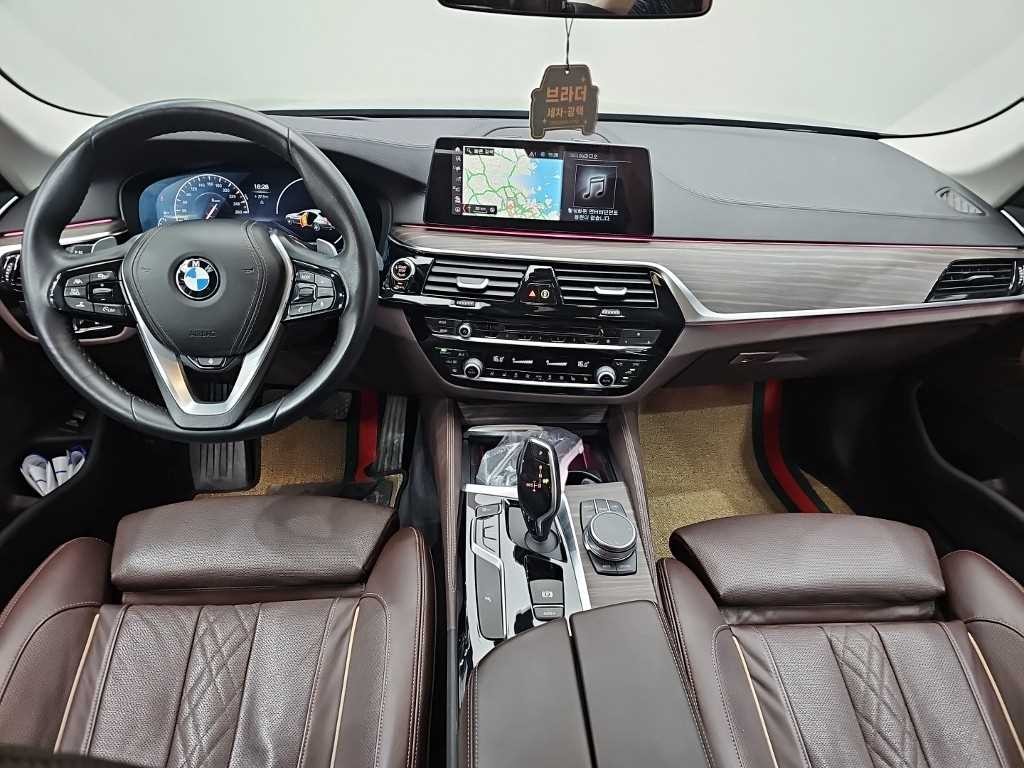 BMW 5시리즈 5시리즈 (G30) 520d xDrive 럭셔리 플러스 이미지 7