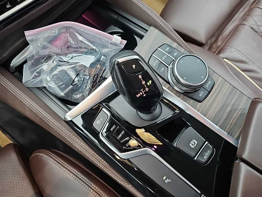BMW 5시리즈 5시리즈 (G30) 520d xDrive 럭셔리 플러스 이미지 8