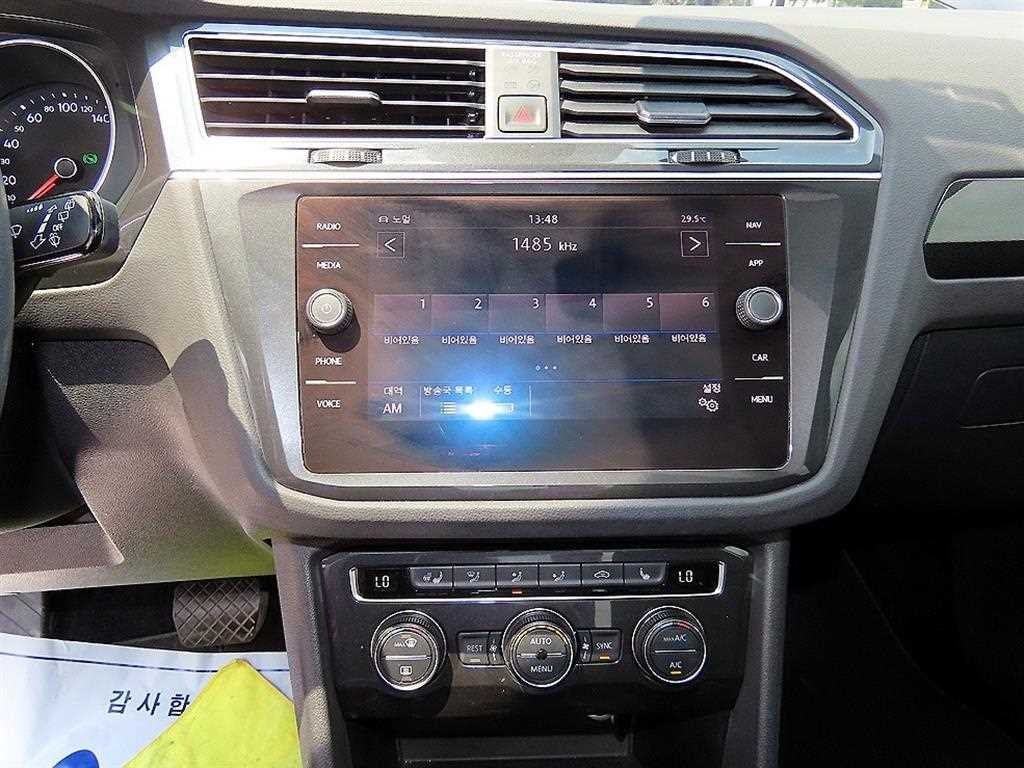 폭스바겐 티구안 티구안(2세대) 2.0 TDI 이미지 12
