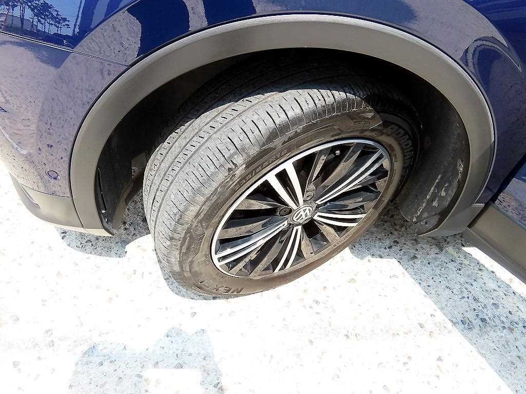 폭스바겐 티구안 티구안(2세대) 2.0 TDI 이미지 20