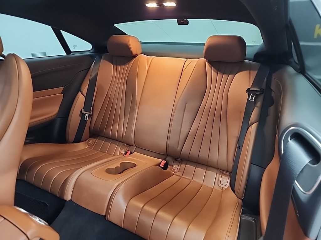 벤츠 E 클래스 E-클래스 W213 E220d 쿠페 이미지 12