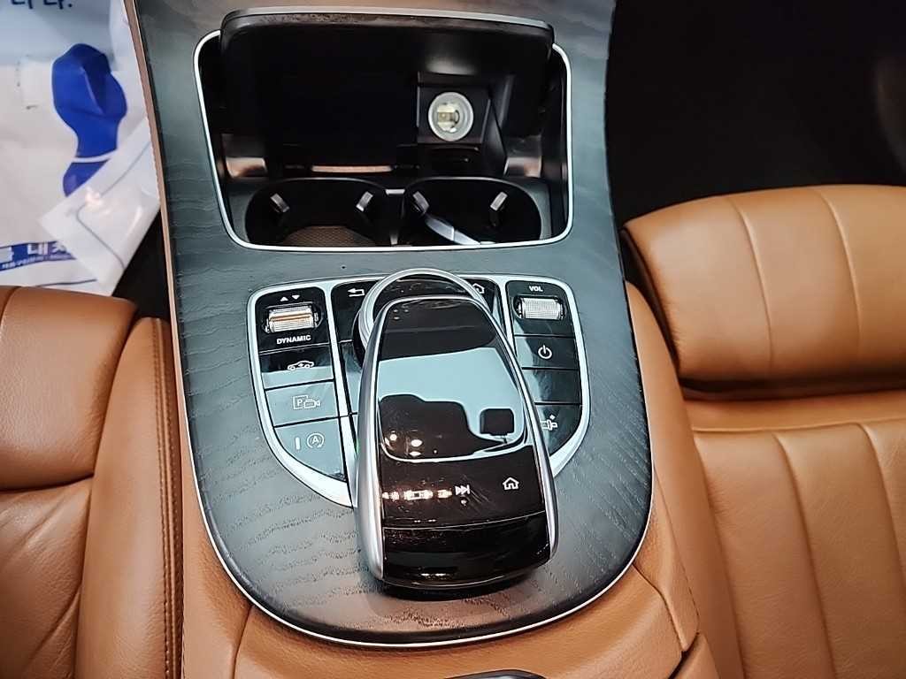 벤츠 E 클래스 E-클래스 W213 E220d 쿠페 이미지 16