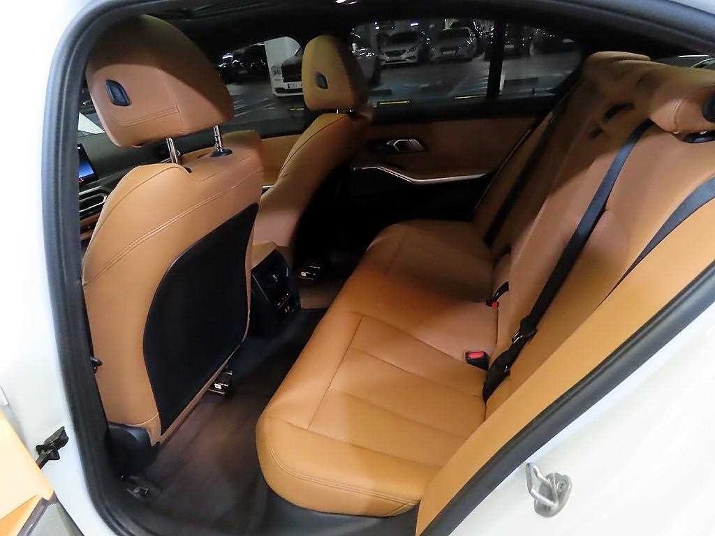 BMW 3시리즈 3시리즈 (G20) 320i M 스포츠 이미지 7
