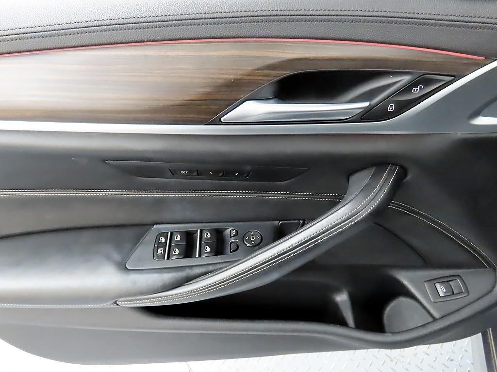 BMW 5시리즈 5시리즈 (G30) 530i M 스포츠 플러스 이미지 11