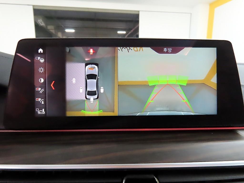 BMW 5시리즈 5시리즈 (G30) 530i M 스포츠 플러스 이미지 15