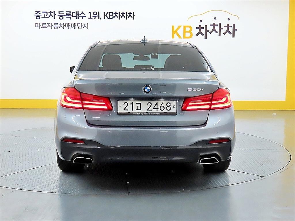 BMW 5시리즈 5시리즈 (G30) 530i M 스포츠 플러스 이미지 3