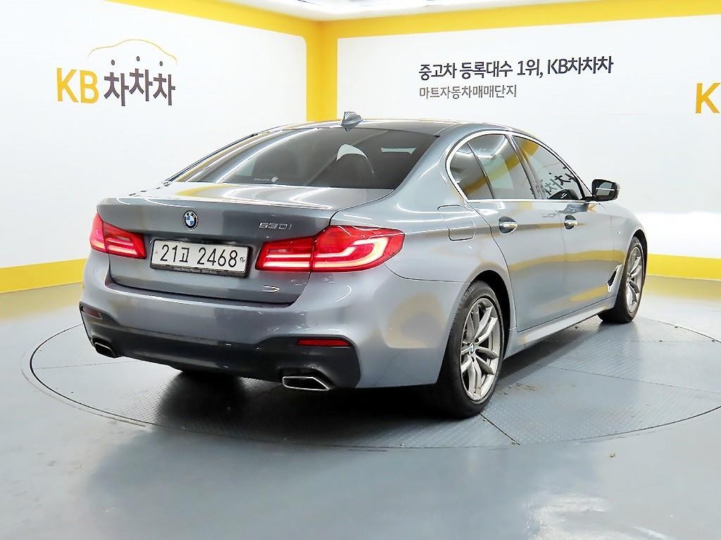 BMW 5시리즈 5시리즈 (G30) 530i M 스포츠 플러스 이미지 4