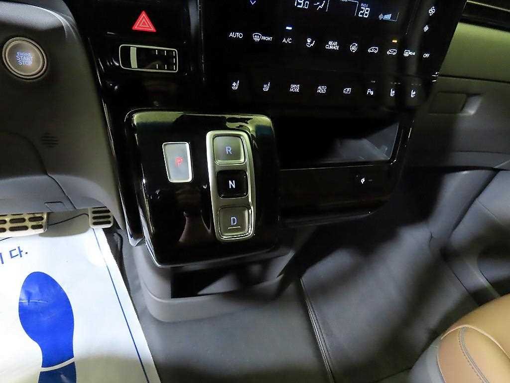 현대 스타리아 2WD 디젤 라운지 인스퍼레이션 9인승 이미지 12