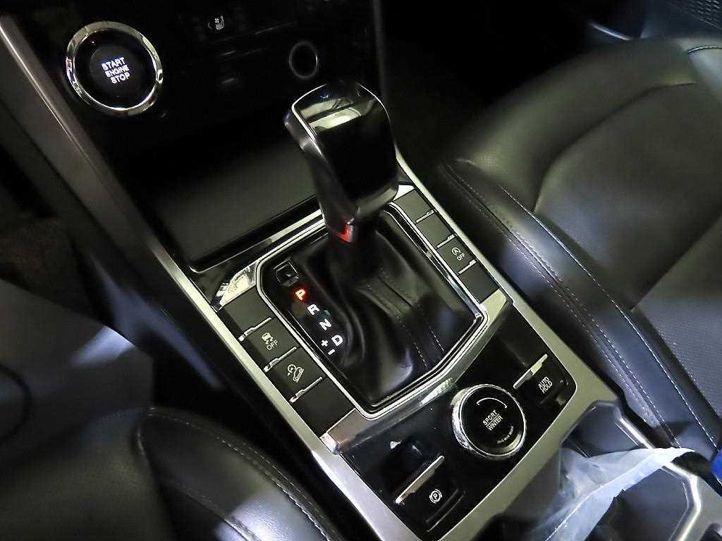 KG모빌리티(쌍용) 코란도 뷰티풀코란도 2WD 가솔린 1.5 C7 이미지 12