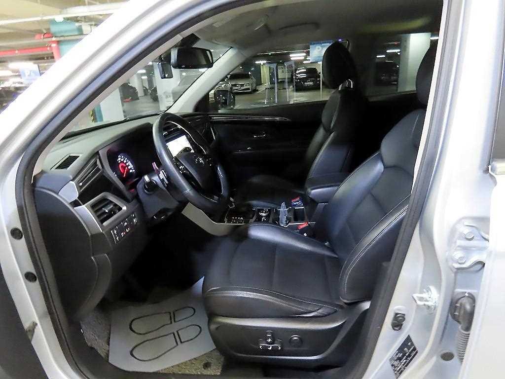 KG모빌리티(쌍용) 코란도 뷰티풀코란도 2WD 가솔린 1.5 C7 이미지 6