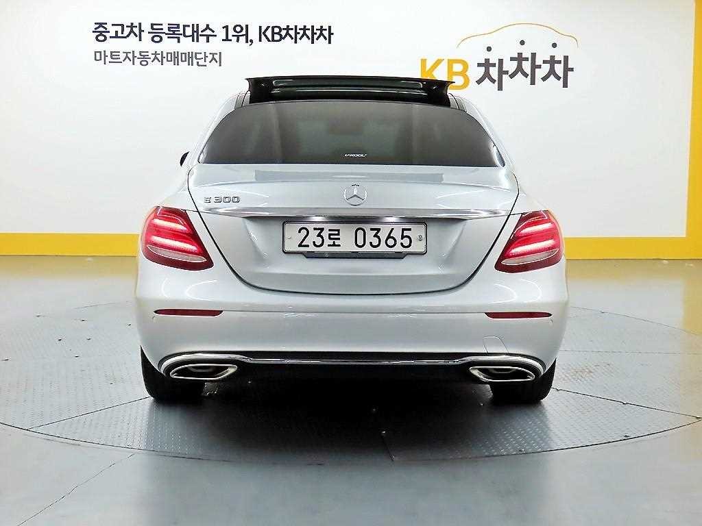 벤츠 E 클래스 E-클래스 W213 E300 아방가르드 이미지 3