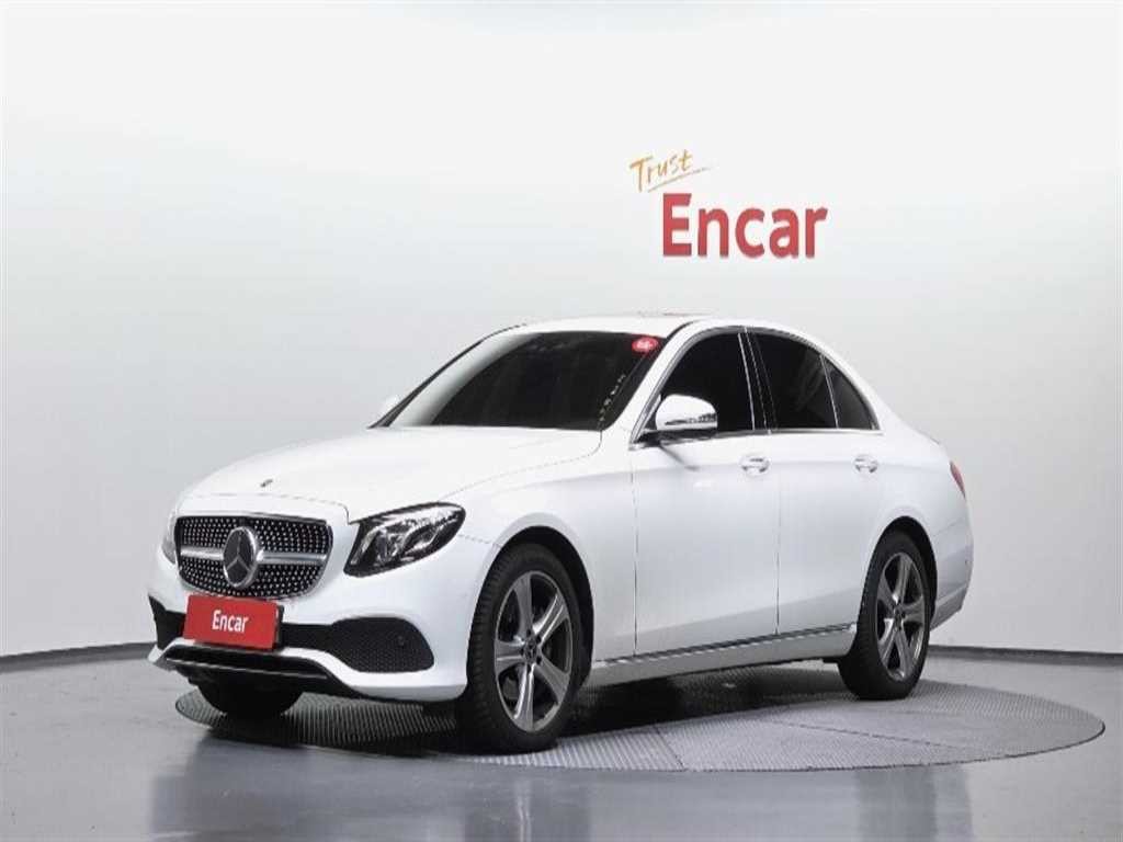 벤츠 E 클래스 E-클래스 W213 E220d 아방가르드 이미지 1