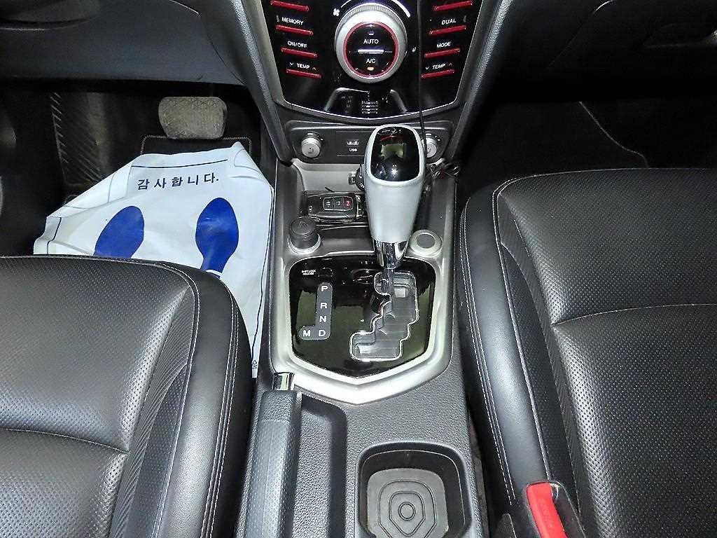 KG모빌리티(쌍용) 티볼리 가솔린 2WD 1.6 VX 이미지 12