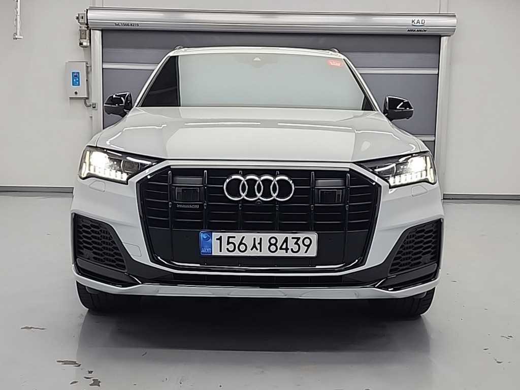 아우디 Q7 Q7 (4M) 55 TFSI 콰트로 프리미엄 이미지 2