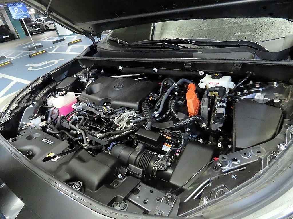 토요타 라브4 RAV4(5세대) 2.5 4WD 하이브리드 이미지 19