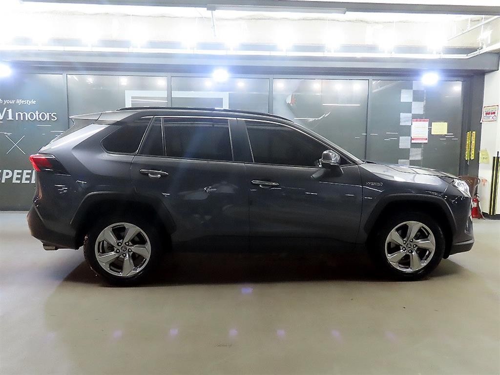 토요타 라브4 RAV4(5세대) 2.5 4WD 하이브리드 이미지 3