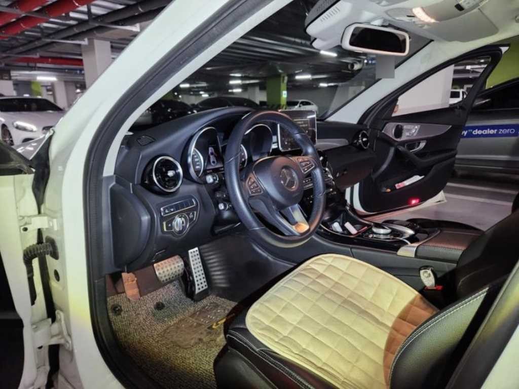 벤츠 C 클래스 C클래스 W205 C200 아방가르드 이미지 10