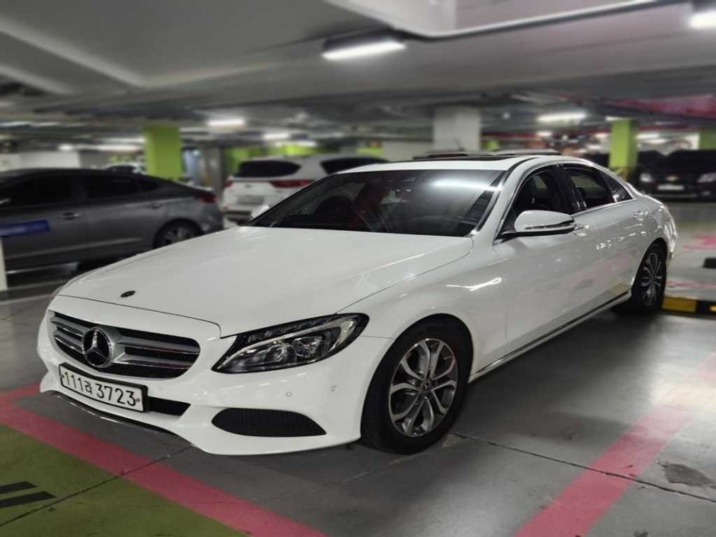 벤츠 C 클래스 C클래스 W205 C200 아방가르드 이미지 2
