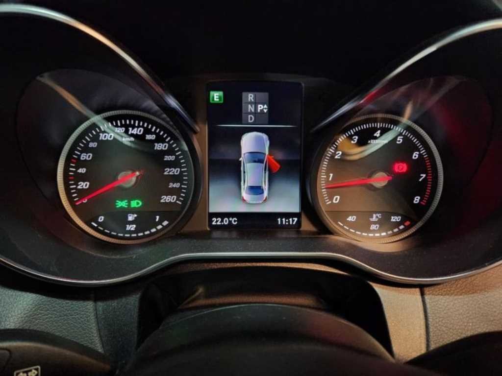 벤츠 C 클래스 C클래스 W205 C200 아방가르드 이미지 4