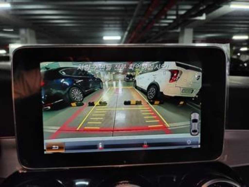 벤츠 C 클래스 C클래스 W205 C200 아방가르드 이미지 8