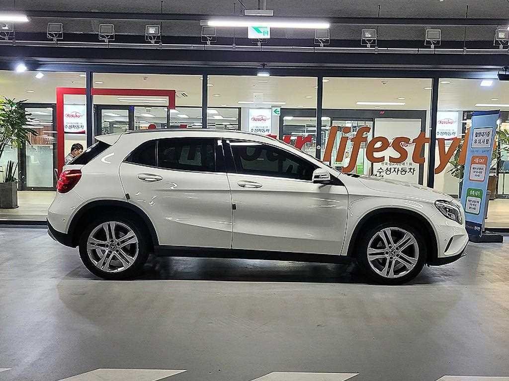 벤츠 GLA 클래스 GLA클래스 X156 GLA200 CDI 이미지 3