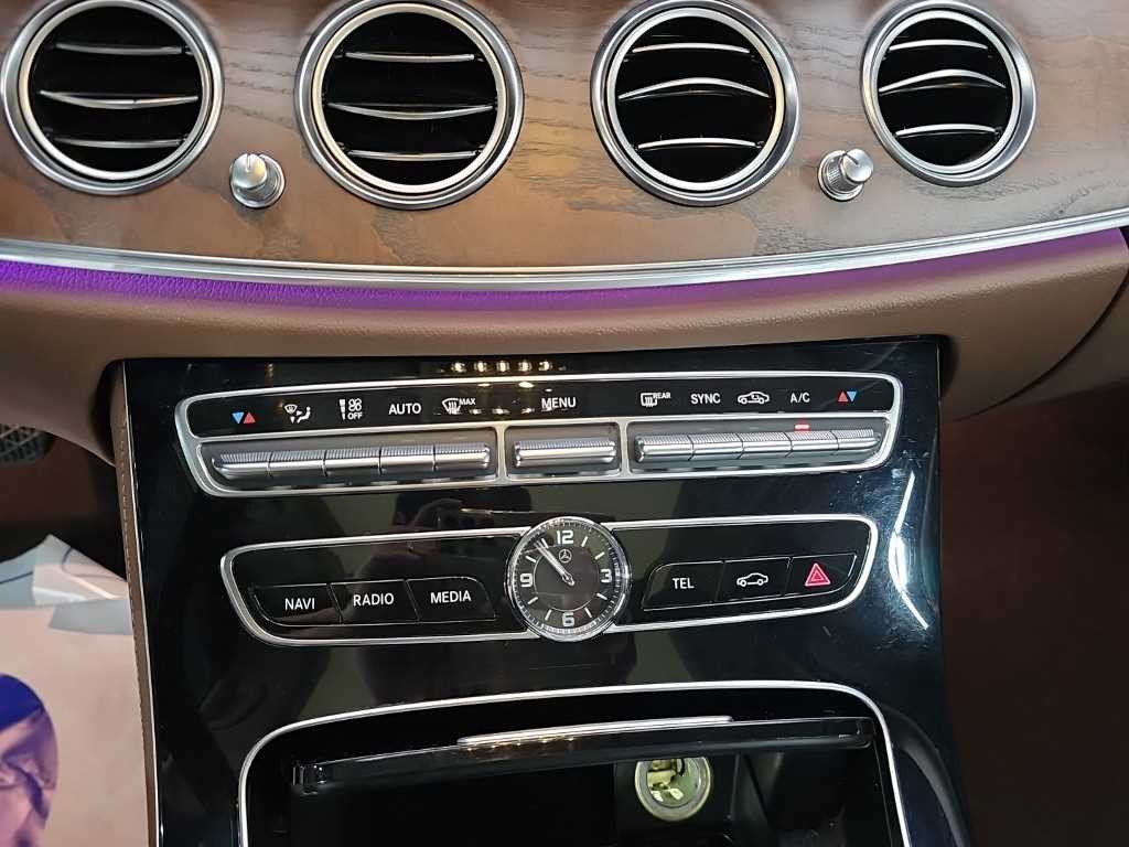 벤츠 E 클래스 E-클래스 W213 E300 익스클루시브 이미지 10