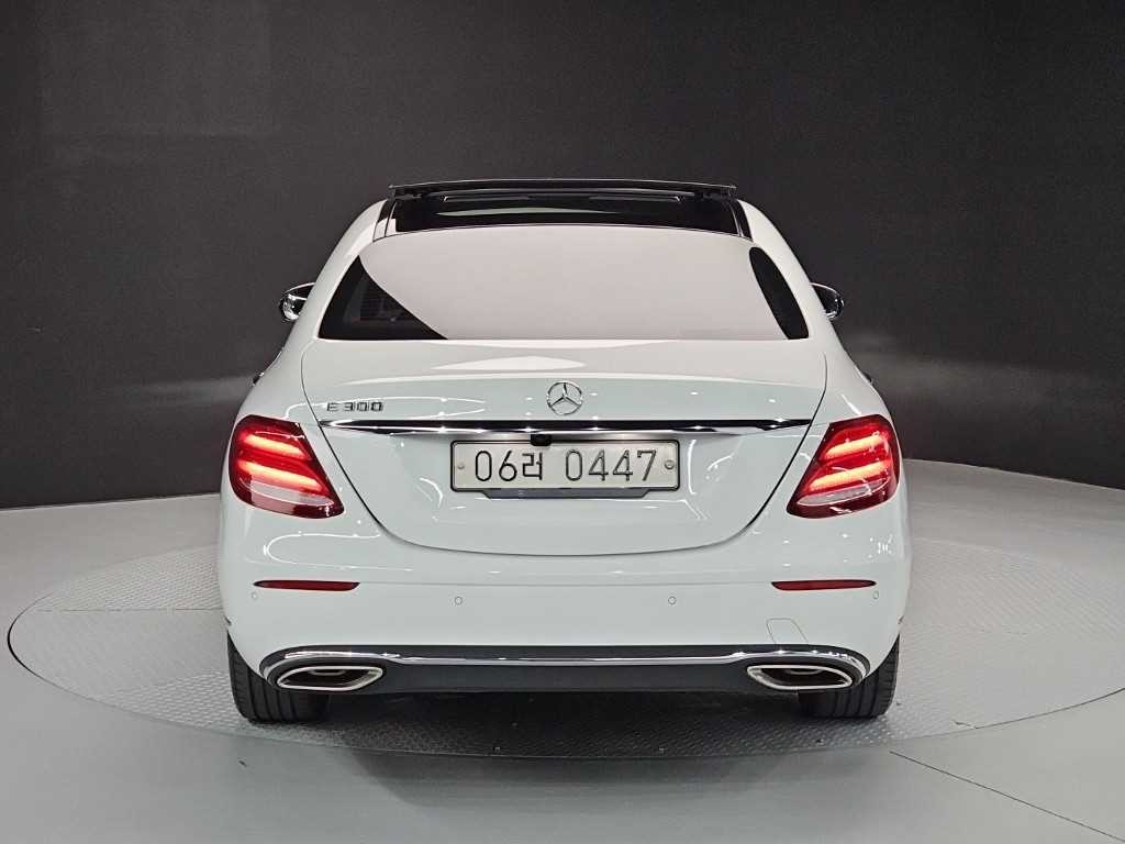 벤츠 E 클래스 E-클래스 W213 E300 익스클루시브 이미지 3