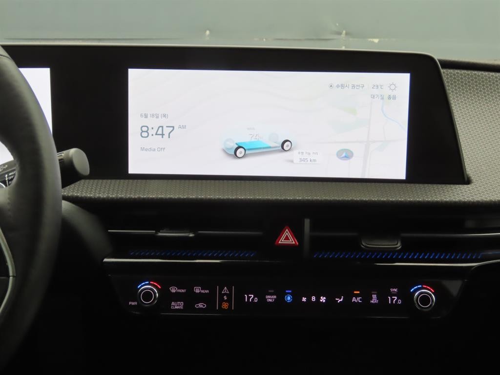 기아 EV6 롱레인지 AWD 어스 이미지 11