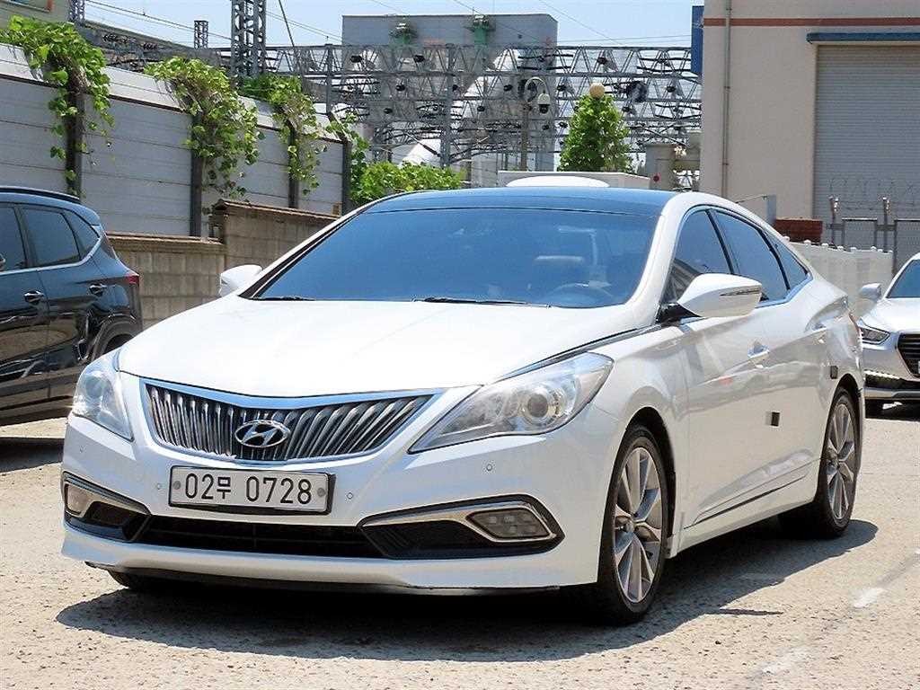 현대 그랜저 그랜저 HG HG220 PREMIUM 기본형 이미지 2