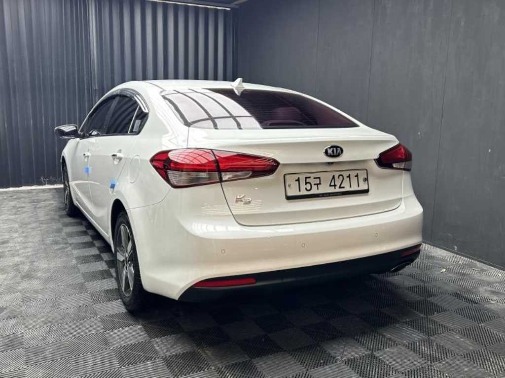 기아 K3 더뉴 K3 1.6 GDI 트렌디 스타일 이미지 3