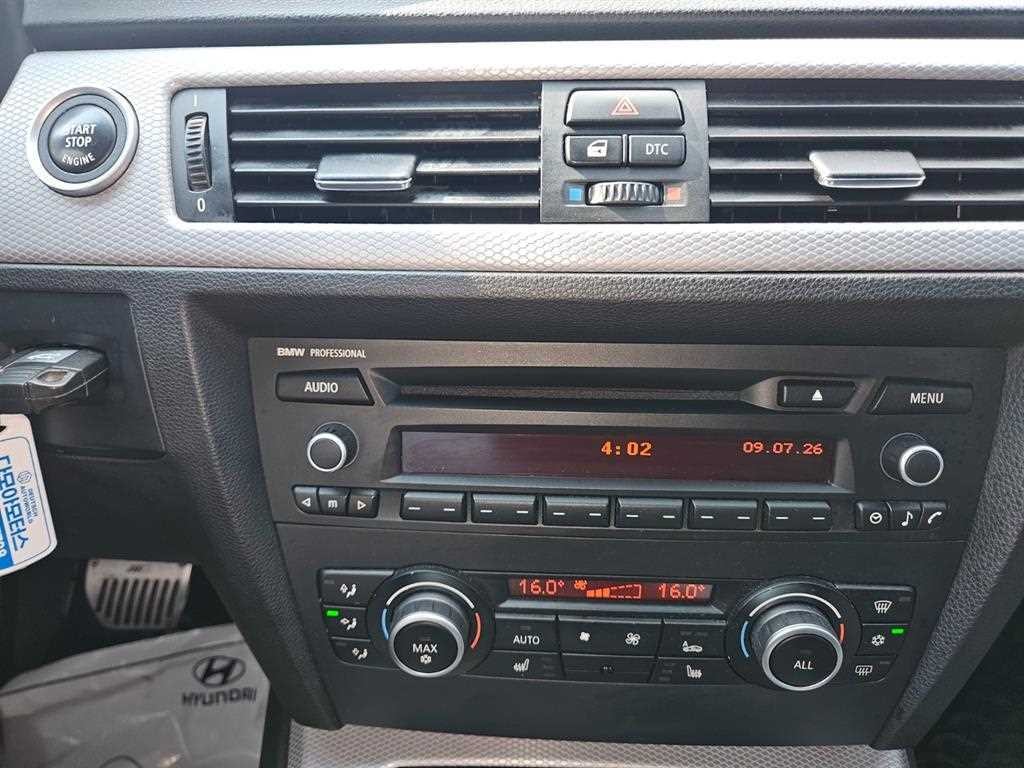 BMW 3시리즈 3시리즈 (E90) 320d 세단 M 스포츠 이미지 10