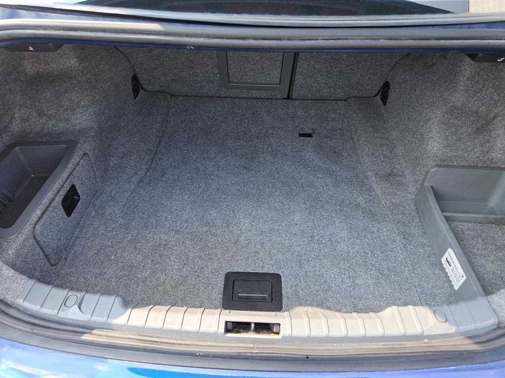 BMW 3시리즈 3시리즈 (E90) 320d 세단 M 스포츠 이미지 17