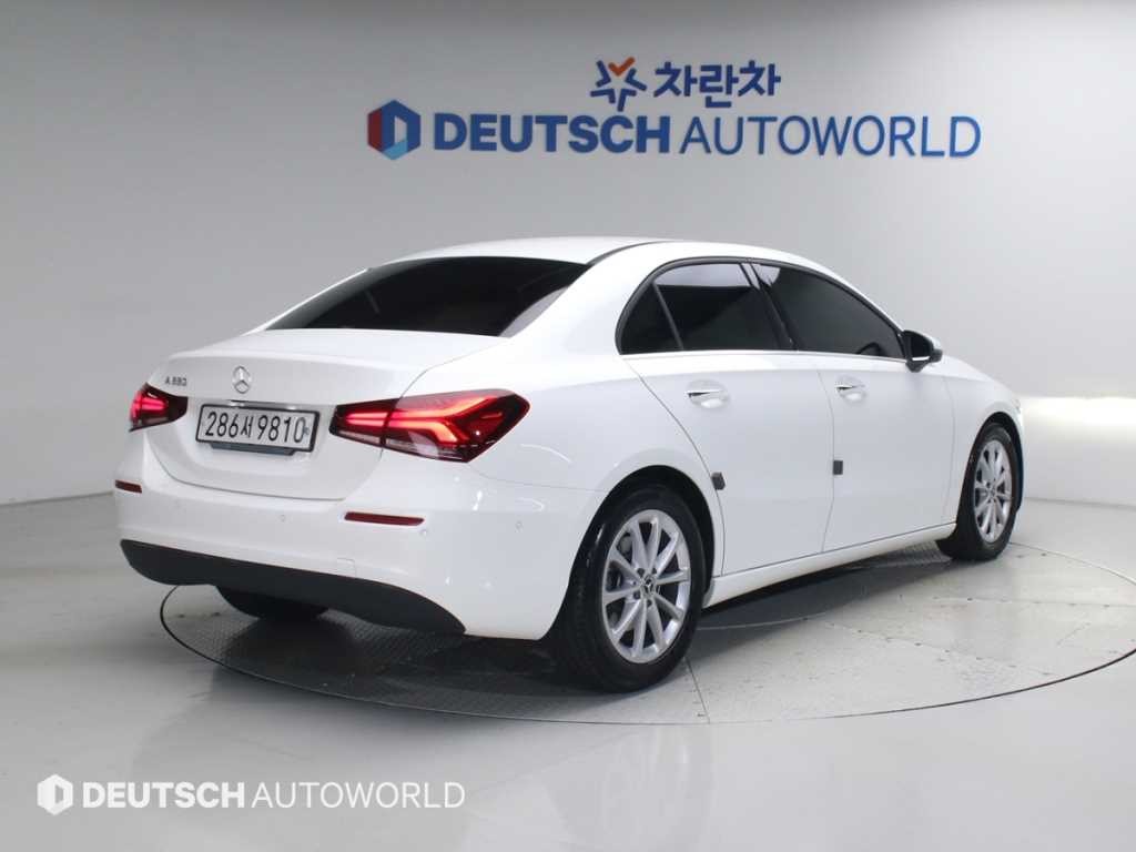 벤츠 A 클래스 A클래스 W177 A220 세단 이미지 2