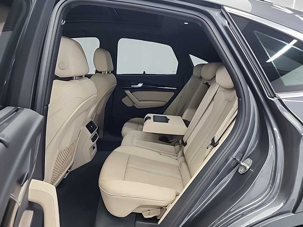 아우디 Q5 Q5 (FY) 45 TFSI 콰트로 프리미엄 스포트백 이미지 12