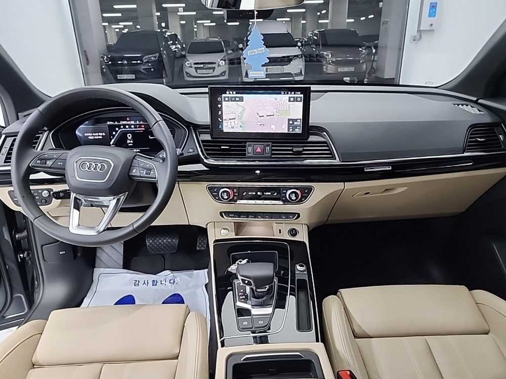 아우디 Q5 Q5 (FY) 45 TFSI 콰트로 프리미엄 스포트백 이미지 7