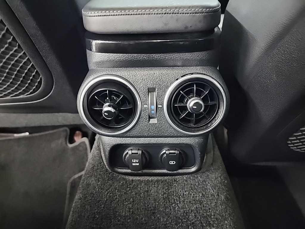 기아 스팅어 가솔린 2.0 터보 2WD 플래티넘 이미지 13