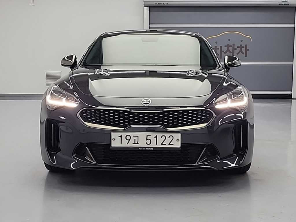 기아 스팅어 가솔린 2.0 터보 2WD 플래티넘 이미지 2